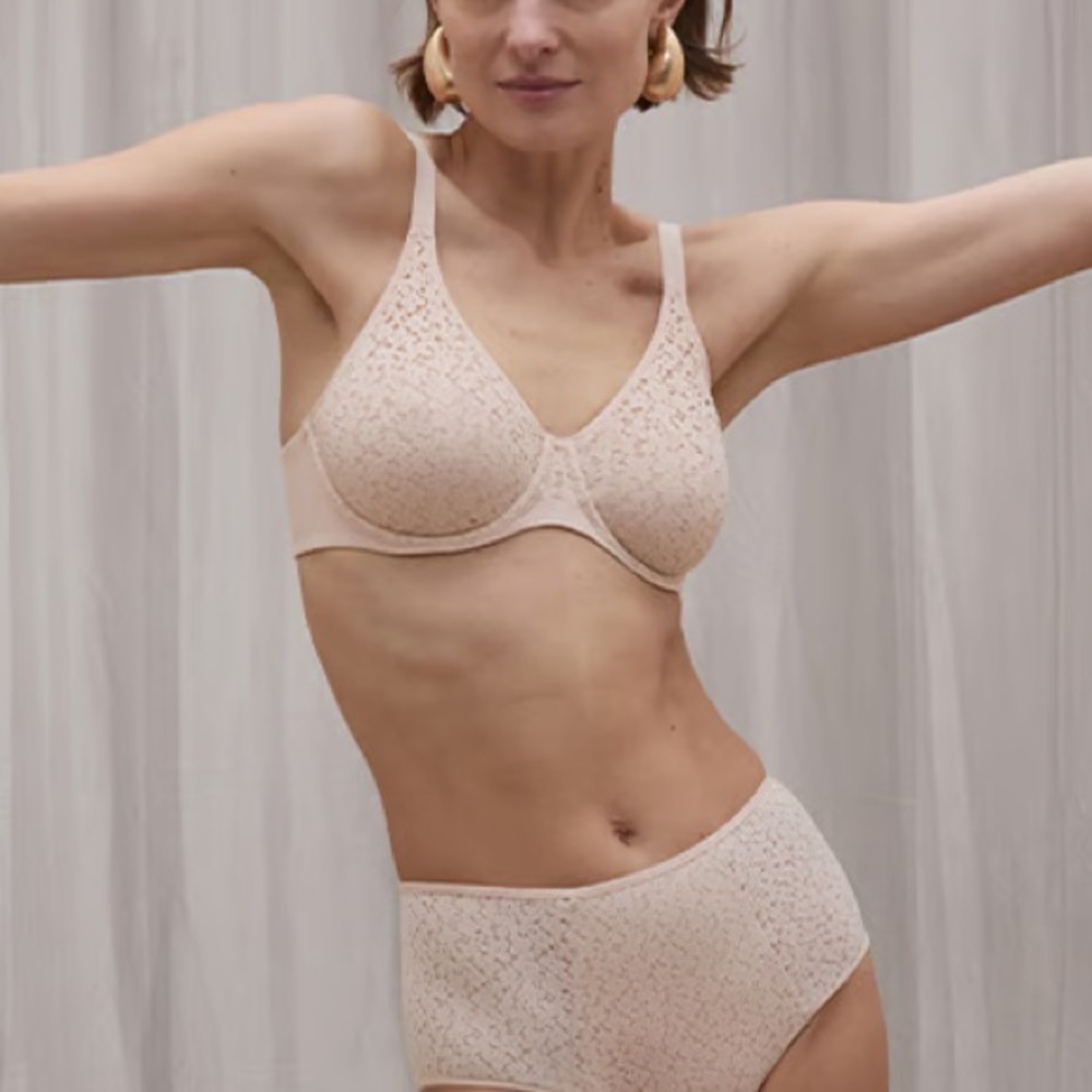 NWT CHANTELLE Lace Bra in Nude